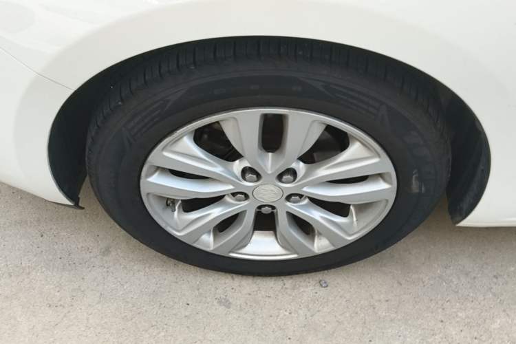 Used Buick GT 2018 15T Manual Elite Version China V Standard Left Front Wheel Hub