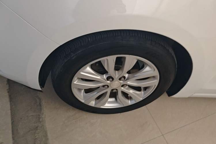 Used Buick GT 2018 15T Dual-Clutch Elite Model China V Standard Left Front Wheel Hub