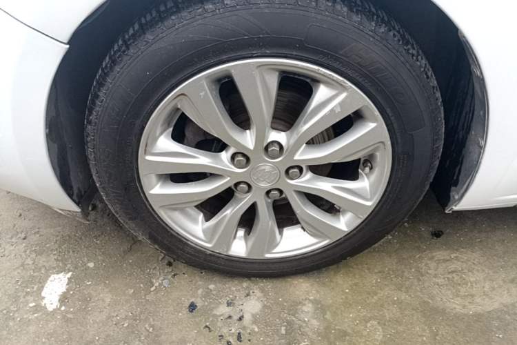 Used Buick GT 2018 15T Dual-Clutch Elite Model China V Standard Left Front Wheel Hub