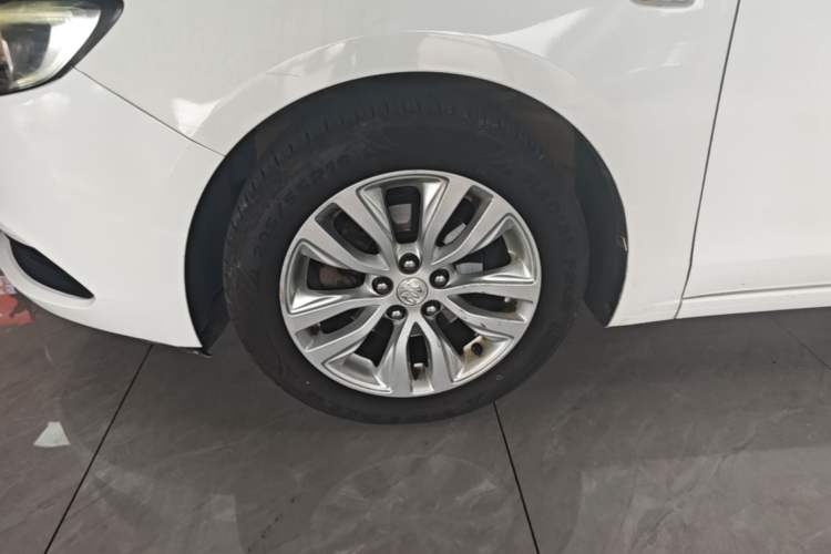 Used Buick GT 2018 15T Dual-Clutch Elite Model China V Standard Left Front Wheel Hub