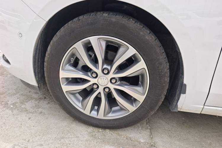 Used Buick GT 2018 18T Automatic Flagship Model Left Front Wheel Hub