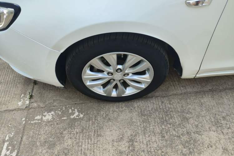 Used Buick GT 2018 15T Dual-Clutch Elite Model China V Standard Left Front Wheel Hub