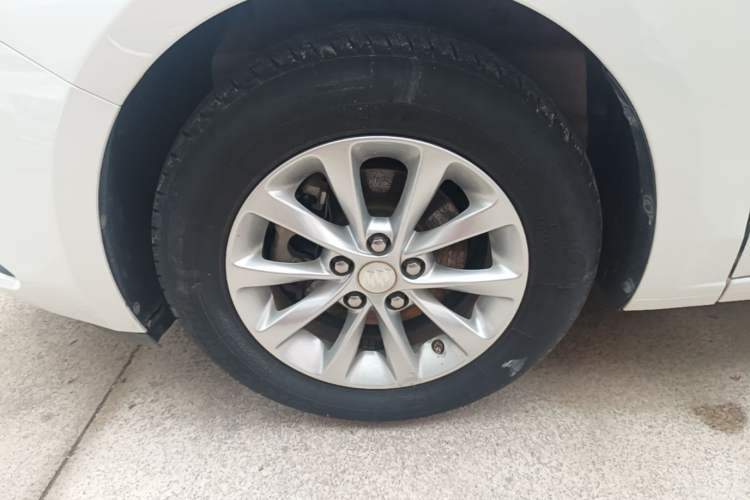 Used Buick GT 2018 15T Dual-Clutch Advanced Model China V Standard Left Front Wheel Hub