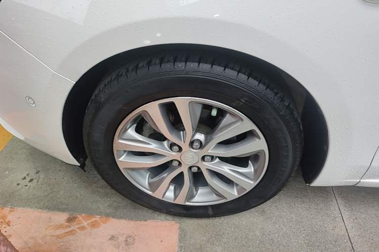 Used Buick GT 2018 18T Automatic Flagship Model Left Front Wheel Hub