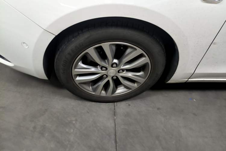 Used Buick GT 2018 18T Automatic Flagship Model Left Front Wheel Hub
