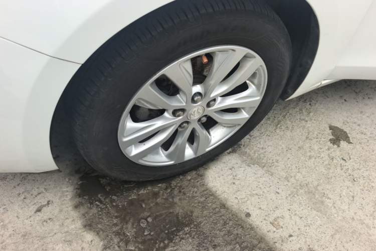 Used Buick GT 2018 15T Dual-Clutch Elite Model China V Standard Left Front Wheel Hub