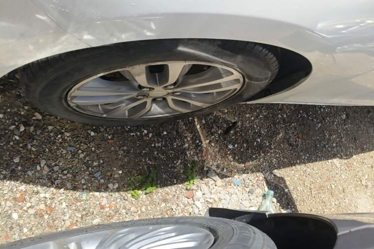Used Buick GT 2018 18T Automatic Flagship Model Left Front Wheel Hub