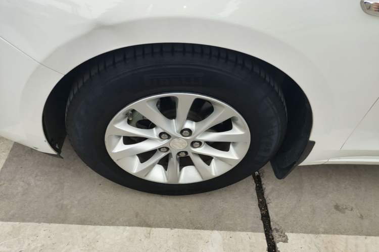 Used Buick GT 2018 15T Manual Entry-Level Version China V Standard Left Front Wheel Hub