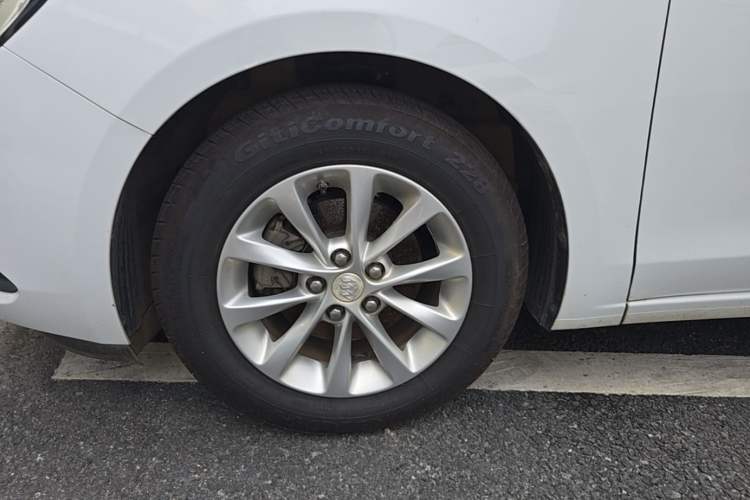 Used Buick GT 2018 15T Manual Entry-Level Version China V Standard Left Front Wheel Hub