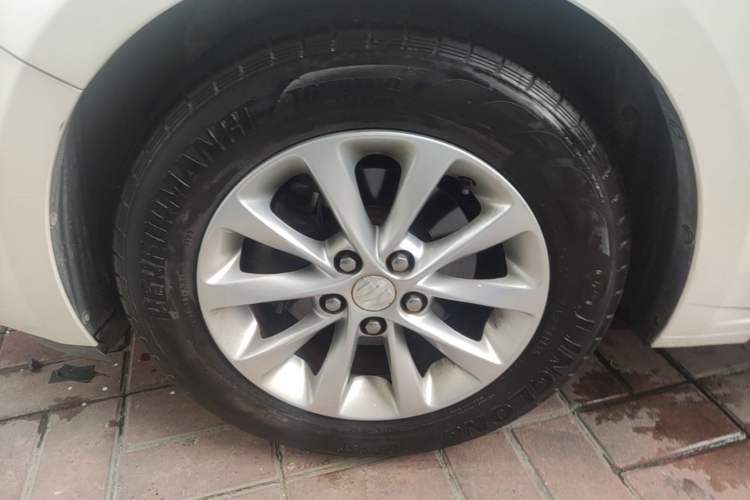 Used Buick GT 2018 15T Dual-Clutch Advanced Model China V Standard Left Front Wheel Hub