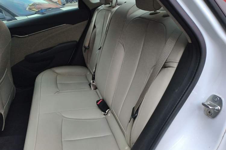Used Buick GT 2018 15T Dual-Clutch Elite Model China V Standard Left Rear Seat
