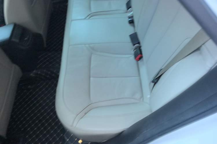 Used Buick GT 2018 15T Manual Elite Version China V Standard Left Rear Seat