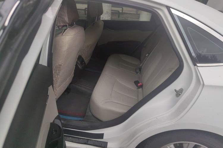 Used Buick GT 2018 15T Manual Elite Version China V Standard Left Rear Seat