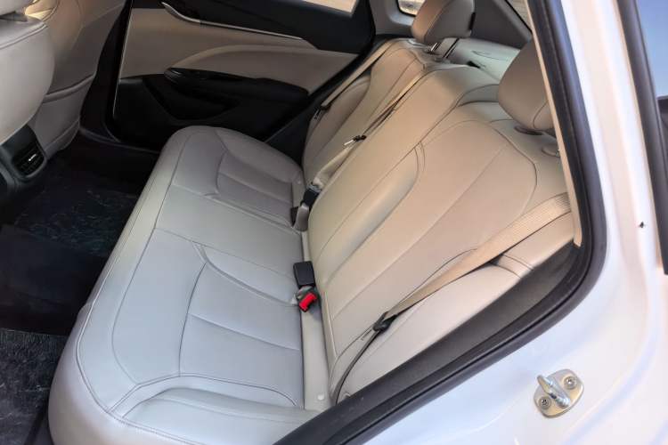 Used Buick GT 2018 15T Manual Elite Version China V Standard Left Rear Seat
