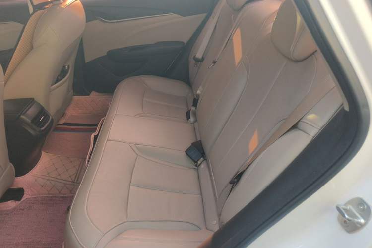 Used Buick GT 2018 15T Manual Elite Version China V Standard Left Rear Seat