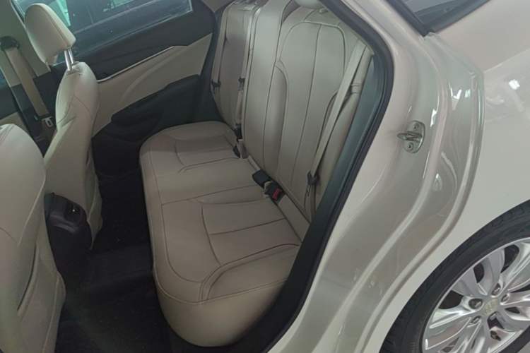 Used Buick GT 2018 15T Dual-Clutch Elite Model China V Standard Left Rear Seat
