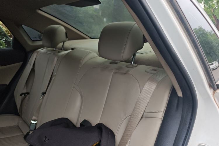 Used Buick GT 2018 15T Dual-Clutch Elite Model China V Standard Left Rear Seat