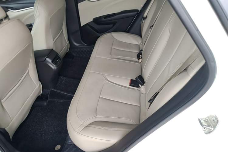 Used Buick GT 2018 15T Dual-Clutch Elite Model China V Standard Left Rear Seat
