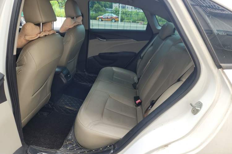 Used Buick GT 2018 15T Dual-Clutch Elite Model China V Standard Left Rear Seat