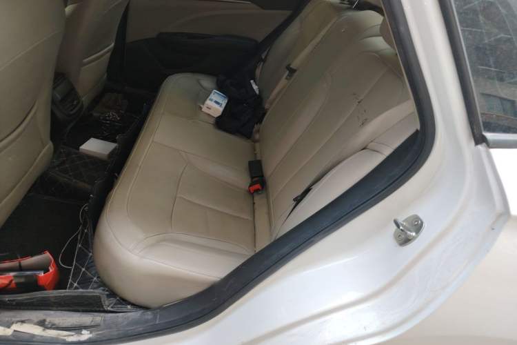 Used Buick GT 2018 15T Dual-Clutch Elite Model China V Standard Left Rear Seat