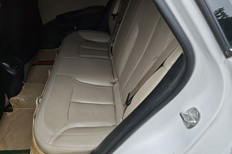 Used Buick GT 2018 15T Dual-Clutch Elite Model China V Standard Left Rear Seat