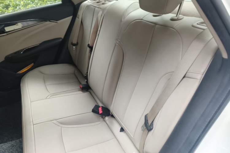 Used Buick GT 2018 15T Dual-Clutch Elite Model China V Standard Left Rear Seat