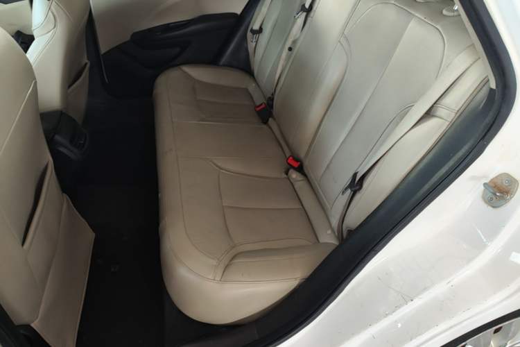 Used Buick GT 2018 15T Dual-Clutch Elite Model China V Standard Left Rear Seat