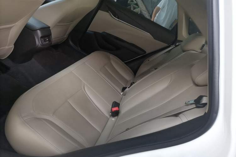 Used Buick GT 2018 15T Dual-Clutch Elite Model China V Standard Left Rear Seat