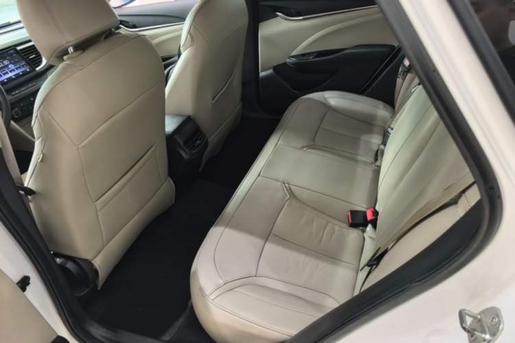 Used Buick GT 2018 15T Dual-Clutch Elite Model China V Standard Left Rear Seat