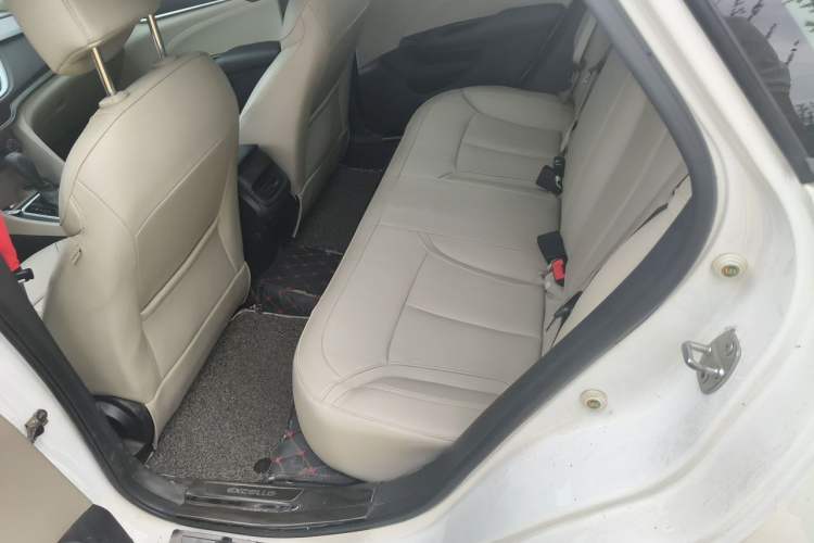 Used Buick GT 2018 15T Dual-Clutch Elite Model China V Standard Left Rear Seat