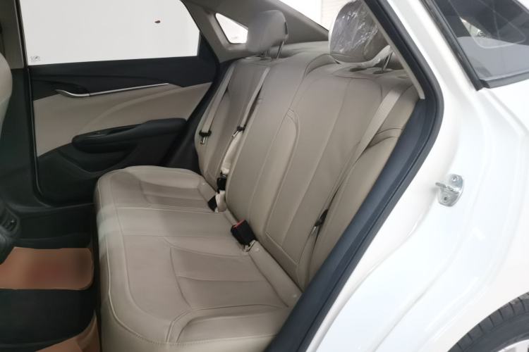 Used Buick GT 2018 15T Dual-Clutch Elite Model China V Standard Left Rear Seat