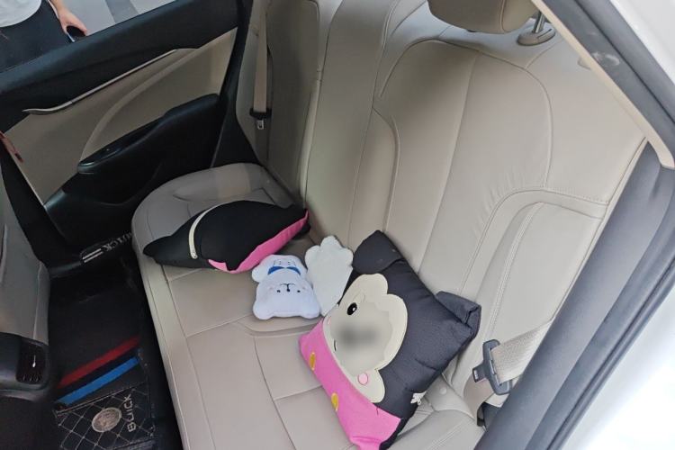 Used Buick GT 2018 15T Dual-Clutch Elite Model China V Standard Left Rear Seat