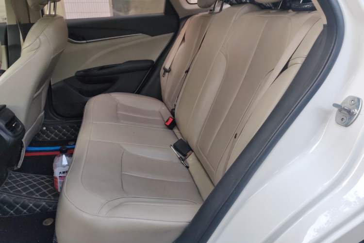 Used Buick GT 2018 15T Dual-Clutch Elite Model China V Standard Left Rear Seat