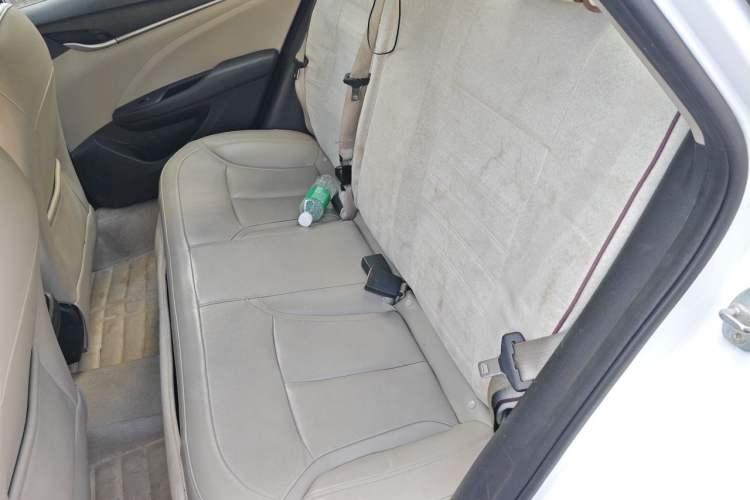 Used Buick GT 2018 15T Dual-Clutch Elite Model China V Standard Left Rear Seat