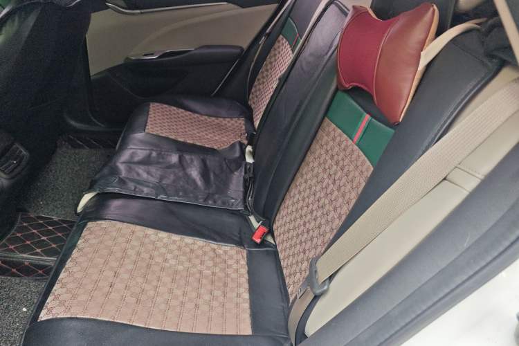 Used Buick GT 2018 15T Dual-Clutch Elite Model China V Standard Left Rear Seat