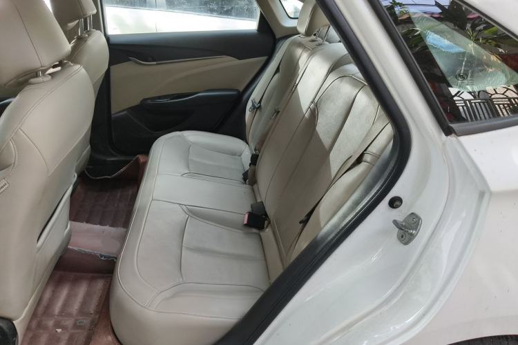 Used Buick GT 2018 15T Dual-Clutch Elite Model China V Standard Left Rear Seat
