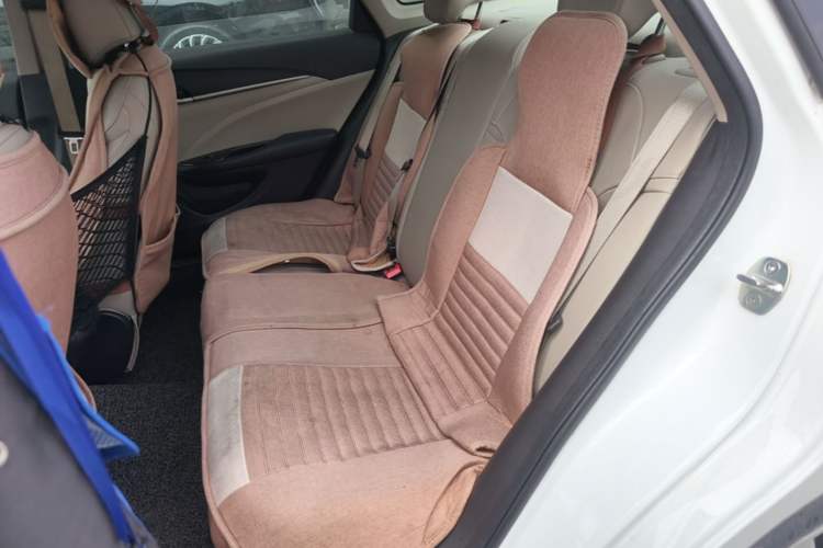 Used Buick GT 2018 15T Dual-Clutch Elite Model China V Standard Left Rear Seat