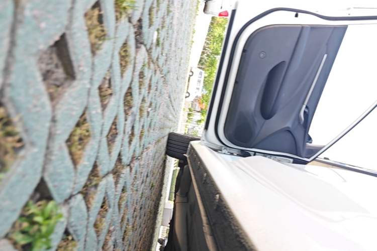 Used Buick GT 2018 18T Automatic Elite Model Left Side Sill
