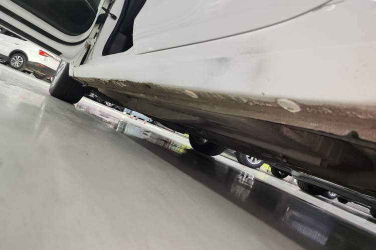 Used Buick GT 2018 18T Automatic Elite Model Left Side Sill