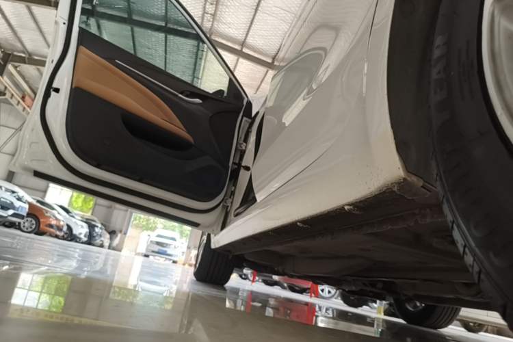 Used Buick GT 2018 18T Automatic Flagship Model Left Side Sill