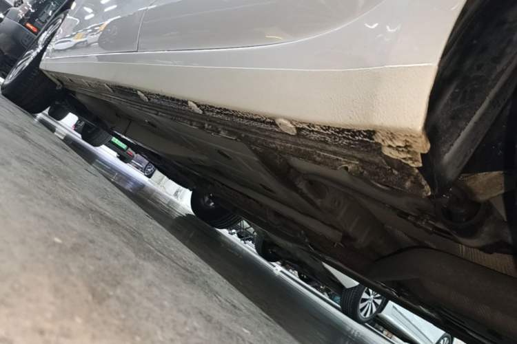 Used Buick GT 2018 18T Automatic Elite Model Left Side Sill