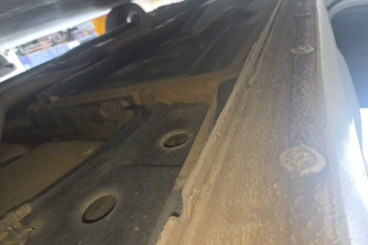 Used Buick GT 2018 18T Automatic Elite Model Left Side Sill