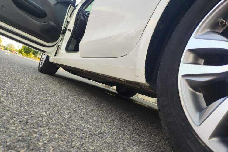 Used Buick GT 2018 18T Automatic Elite Model Left Side Sill