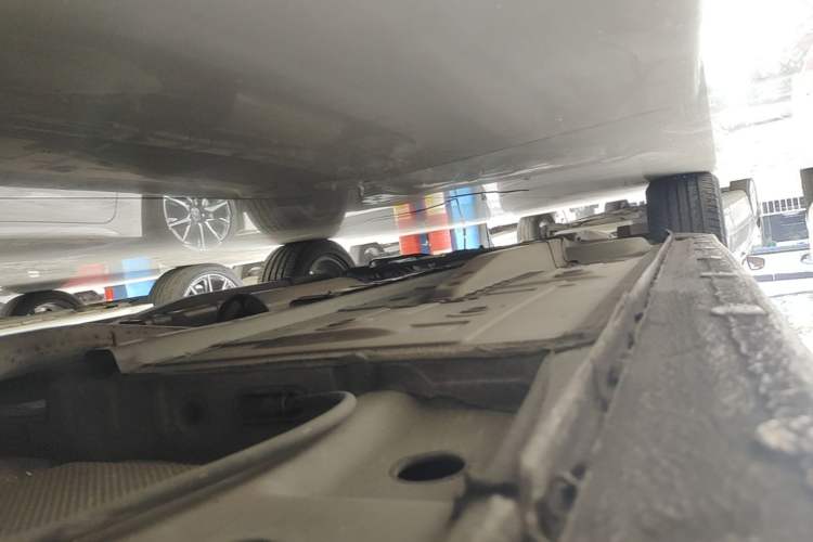 Used Buick GT 2018 18T Automatic Elite Model Left Side Sill