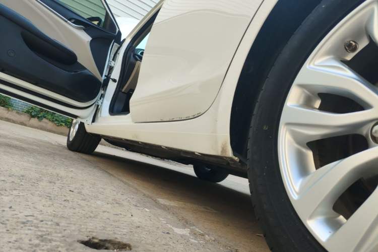 Used Buick GT 2018 15T Dual-Clutch Elite Model China V Standard Left Side Sill