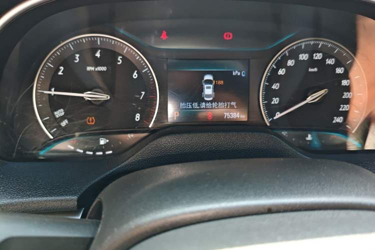 Used Buick GT 2018 18T Automatic Elite Model Odometer Close Up