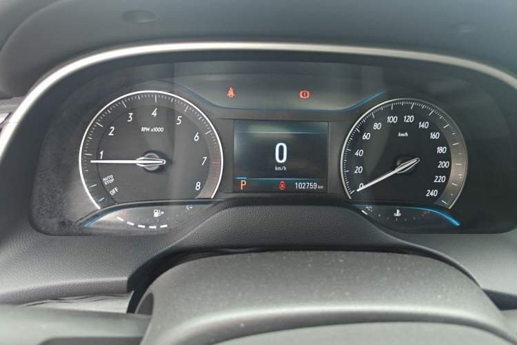Used Buick GT 2018 18T Automatic Elite Model Odometer Close Up