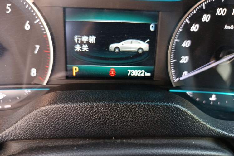 Used Buick GT 2018 18T Automatic Elite Model Odometer Close Up