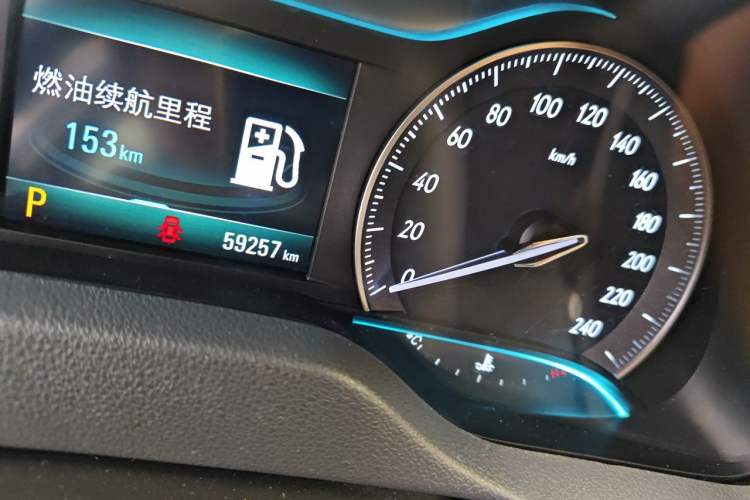 Used Buick GT 2018 15T Dual-Clutch Elite Model China V Standard Odometer Close Up