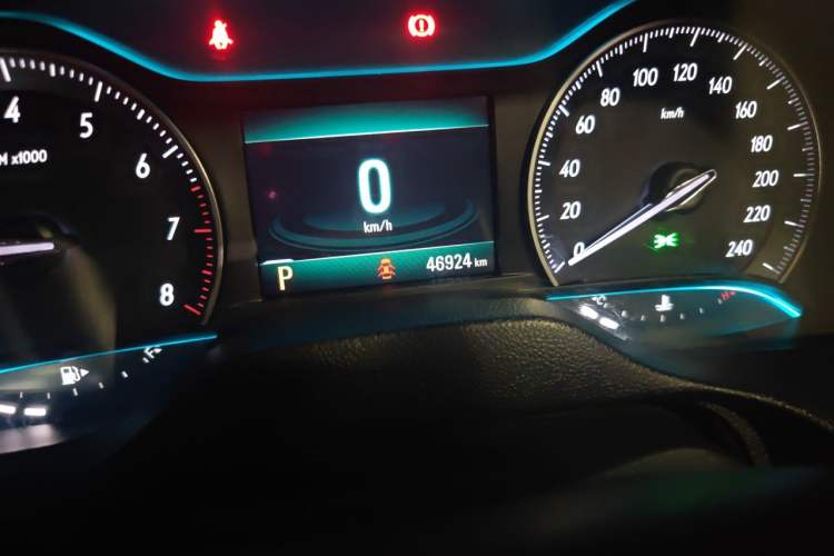 Used Buick GT 2018 15T Dual-Clutch Elite Model China V Standard Odometer Close Up